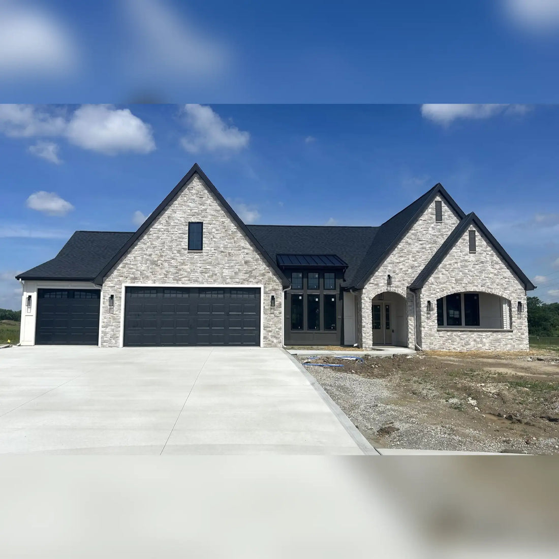 Prestige Stone - Siesta Old County Ledge material inspiration