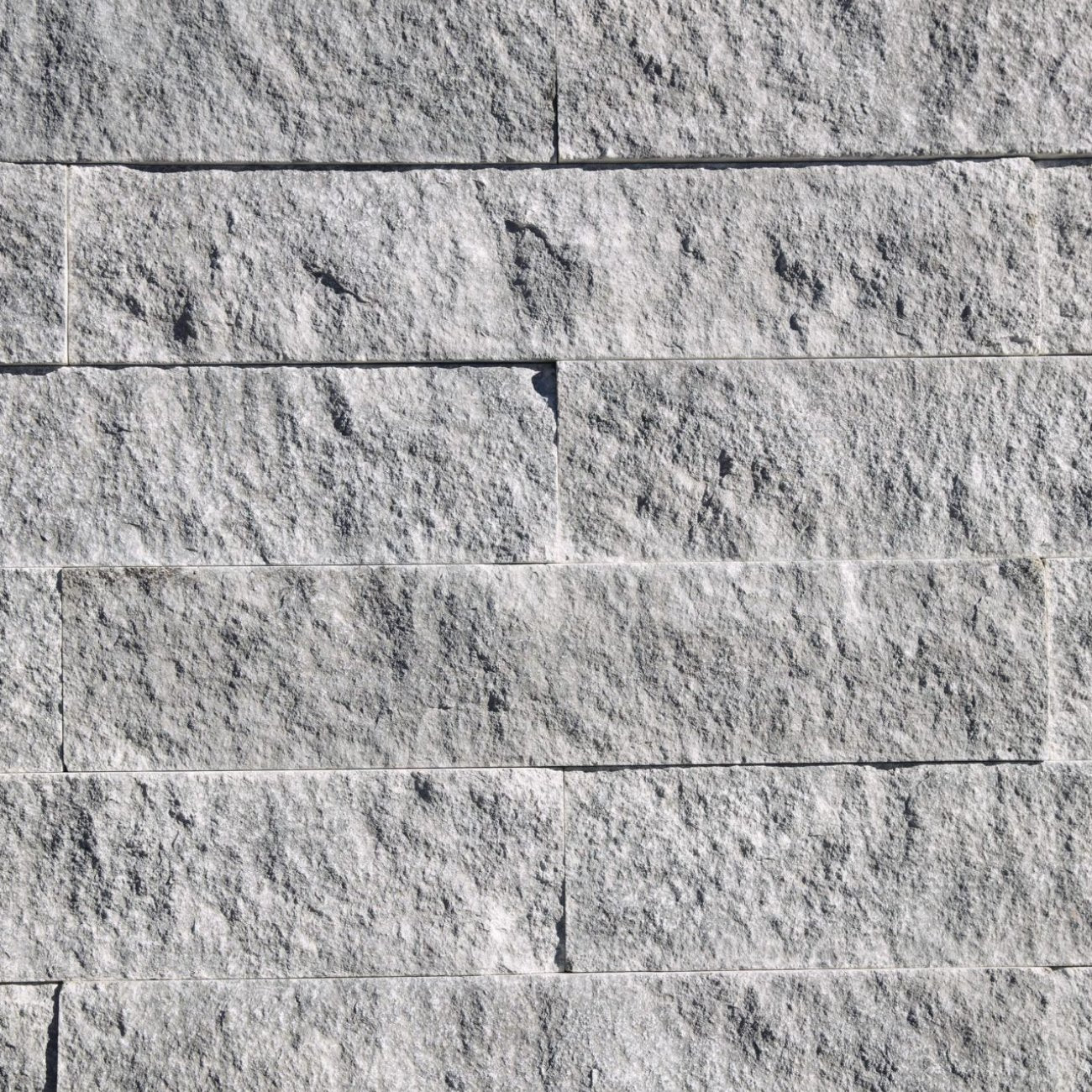 Eldorado Cumulus Vantage30 large stone panels in soft gray and taupe tones with subtle texture