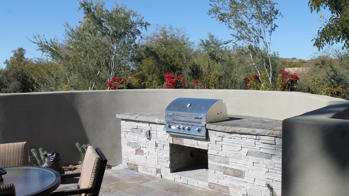 Versetta Mission Point Ledgestone in a completed installation